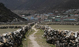 Entering the village of khumjung