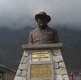 Statue of Sir Edmund Hillary