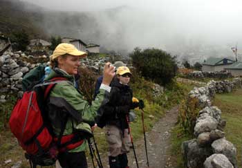 A foggy day on the trail to Pangboche