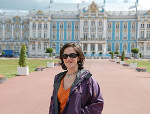 Yael in front of Catherine the Great Palace