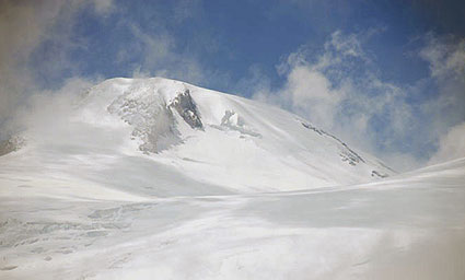Unsettled weather on Elbrus