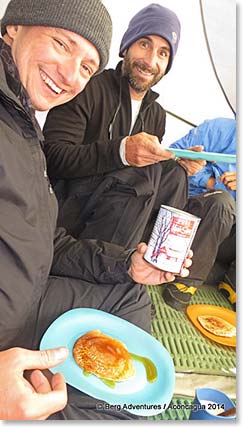 Enjoying pancakes and Canadian maple syrup at 4,910m(16,108ft)!