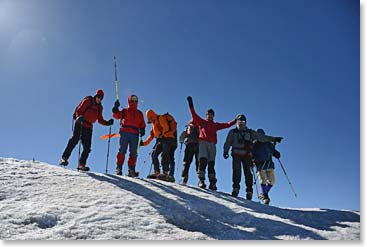 Dutch Team on the summit of Mount Ararat!