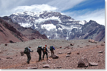 Hiking to Plaza Francia