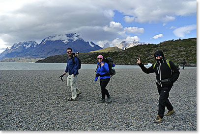 Hiking along the lake in Torres del Paine