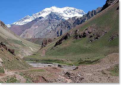 Aconcagua Park Entrance