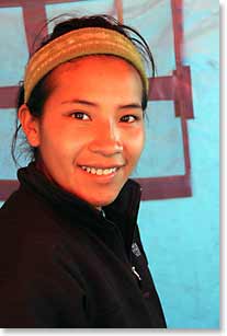 Our BAI guide Juancho’s wife Heidi helps to prepare lunch