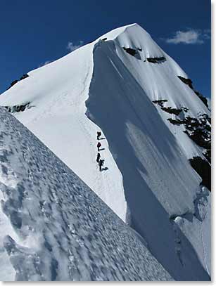 The team climbing to the summit of Pequeno Alpamayo