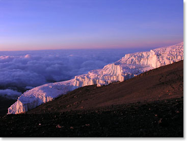 Sunrise on Kilimanjaro’s glacier – on route to Uhuru Summit