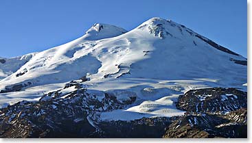 Berg Adventures team climb Mt. Elrus