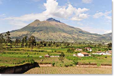 From the scenic farmland around Otavalo you can get a great view of Imbabura (4800m/15,750ft). Our group will attempt to climb this fabulous peak on Tuesday