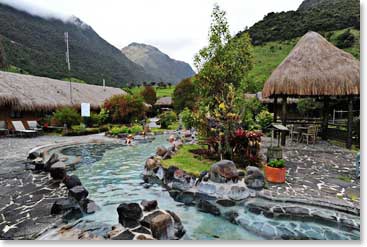 Because they are located by the entrance route to the Ecuadorian Amazon jungle, the Termas are situated in the midst of lush, green forests. A perfect spot for the team to relax!