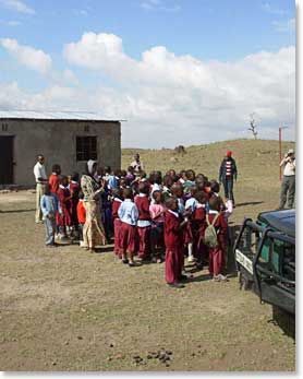 The children gathered in front of the school for some pictures