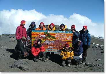 The entire BBBS climbing team makes it to the summit!