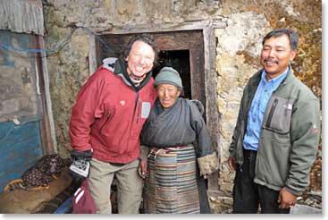 Rob, always the ladies man, was eager to be photographed with Nwang