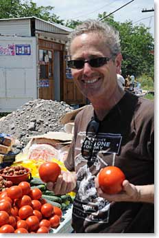 Steve Rossi picks out his lunch!