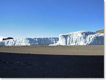 A glacier seen from crater camp