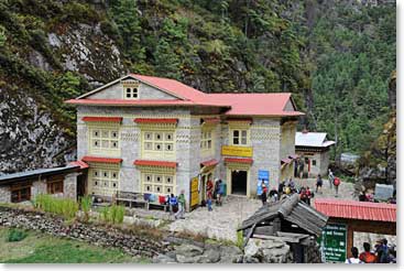 Just before lunch we arrived at the entrance to Sagarmatha National Park