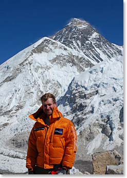 Kenny on Kala Pattar with Mount Everest behind
