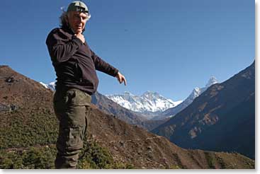 George F. points to the summit of Everest!