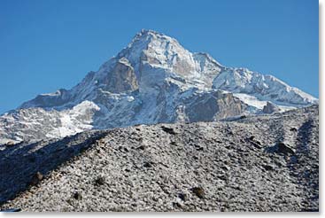 One of the lowest of all the peaks around us is also the sacred mountain of the Sherpa people, Khumbila.