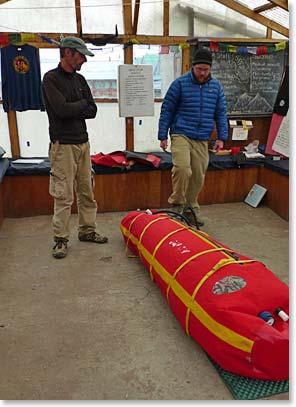 Dr. Eric showing us how a Gamow bag works.