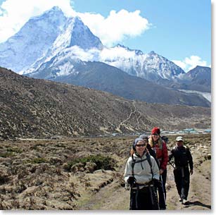 Leaving Pheriche. Great weather and great views of Ama Dablam behind us