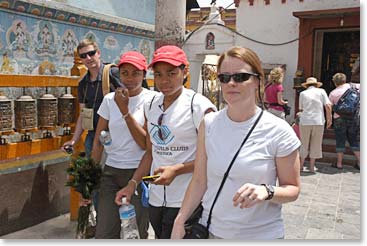 Theresa, LaQuishia, LaShonda and Paul Mistor on today's sightseeing tour.