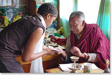 LaQuishia meets Lama Geshe.