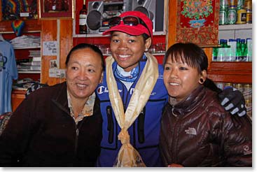 LaQuisha says goodbye to Lakpa Doma and Rhita Panaroma Lodge in Namche.