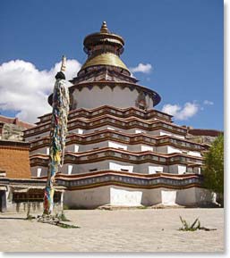 Gyantse Kumbum is the best known and the largest chorten in Tibet