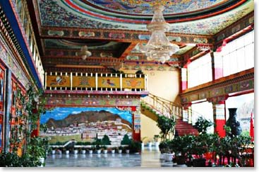 Shigatse Hotel’s lobby