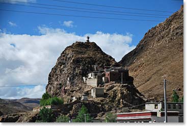 A small village on the way to Shigatse