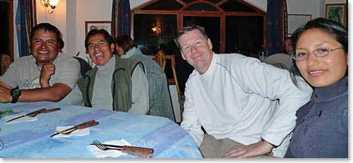 Osvaldo, Theo, Michael and Wendy having dinner in Copacabana