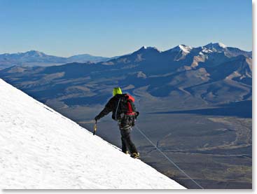 Osvaldo leading towards the summit