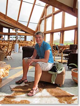 Sue relaxing in the lobby after her hike