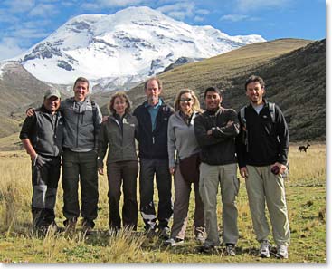 And of course our group photo with the mountain behind.