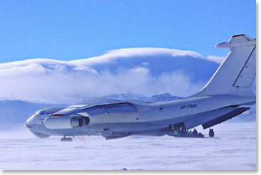 The Ilyushin that brought us back to Chile landed just past 9:00 pm on Dec 13