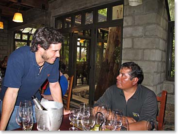 With Osvaldo, Sebastian Zuccardi discussed at length his own visit to Bolivia last year and how much he enjoyed it.