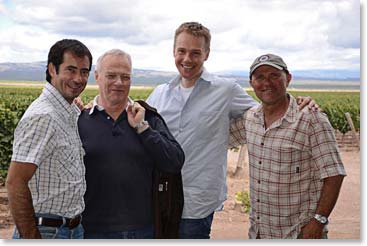 Manuel, Ilkka, Jussi and Wally pose for a farewell shot just before we said goodbye and continued on to the next vineyard.