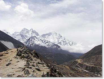 Morning hike to the ridge above Pheriche