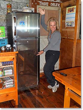 One thing we’re certain of however, Vanna White was seen presenting a new refrigerator to a Sherpa family in the village of Cheumo.