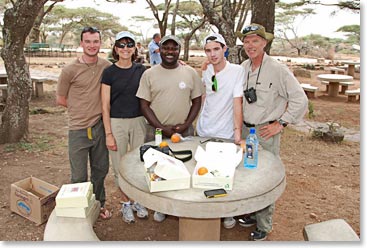 Nye Family shares a roadside lunch with David.