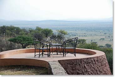 Table overlooking the Seregenti