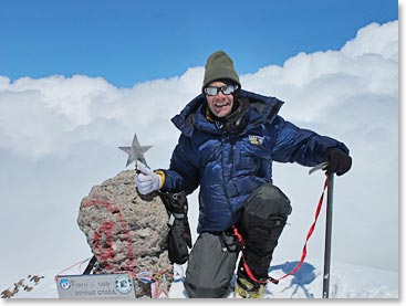 Jeff gives a thumbs up from the summit of Elbrus.