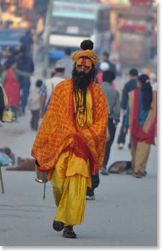 A saddhu travels to the temple