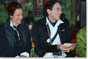 Yesteday, Lama Geshi presented Denio and Raquel with a special carved mani rock to bless them for good luck and success on their climb.