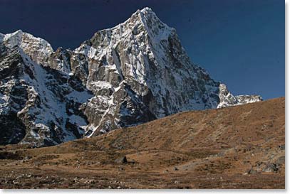 Incredible fall beauty at Lobuche Base Camp