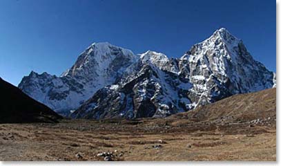 Towache and Cholotse tower above our base camp