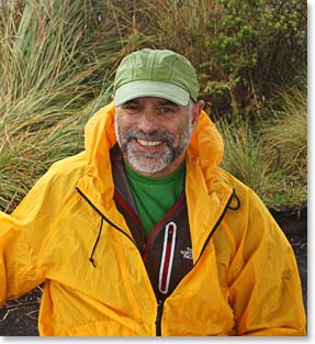 Bill, always stylish, even in the rain